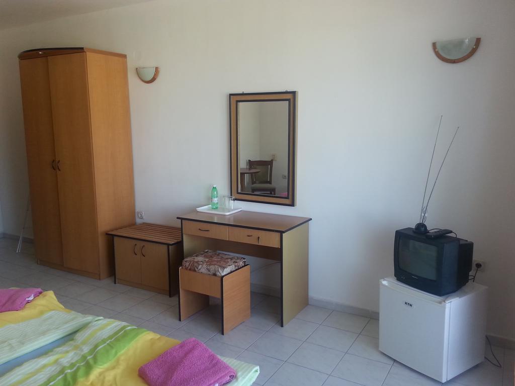 Family Hotel Casablanca Green Varna Buitenkant foto