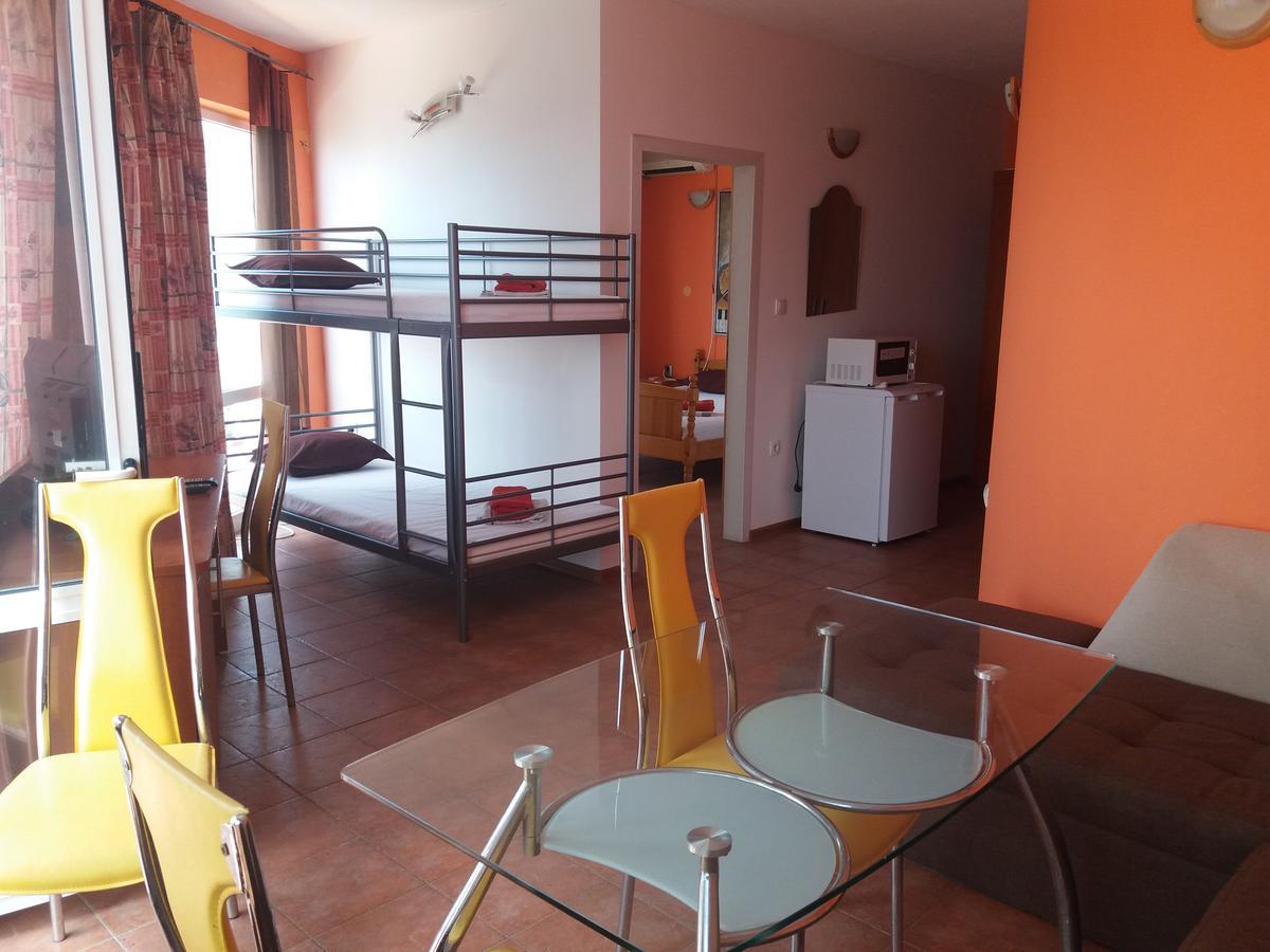 Family Hotel Casablanca Green Varna Buitenkant foto
