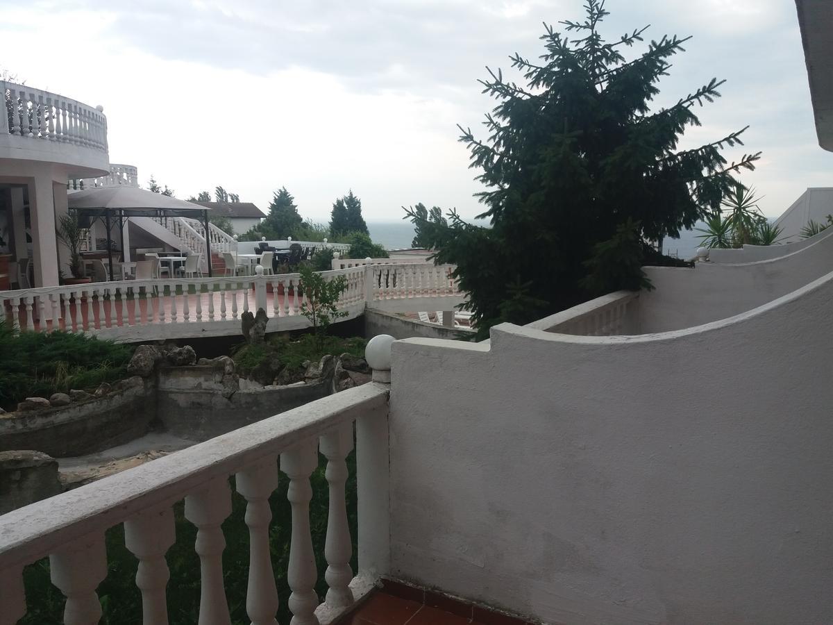 Family Hotel Casablanca Green Varna Buitenkant foto